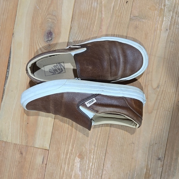 Brown slip on sneakers - Picture 2 of 4